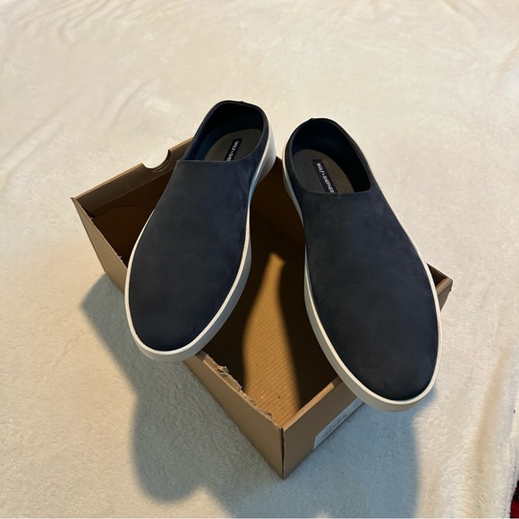 NWT Wolf & Shepherd Men’s Slip-On Shoes